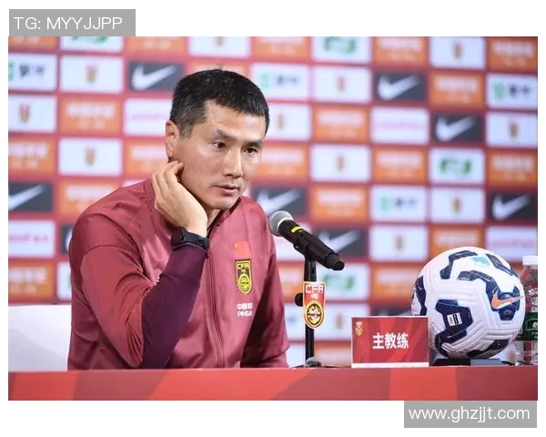 中国足球队教练辞职引发热议球迷期待新任教练带来改变与希望